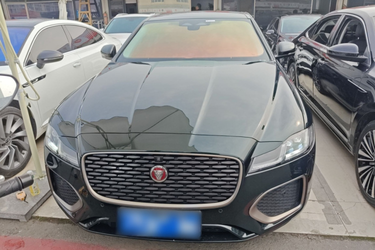 捷豹XFL 2024款 2.0T P250 两驱尊享豪华版车身外观2