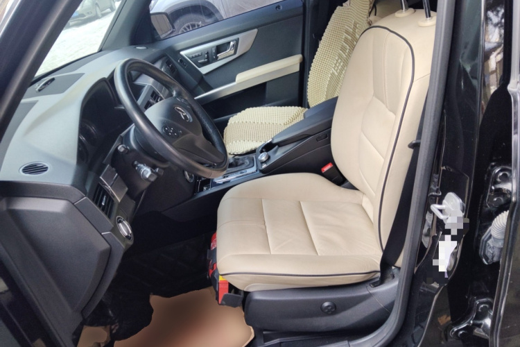 奔驰GLK级(进口) 2008款 GLK 300 4MATIC 豪华型中控内饰19