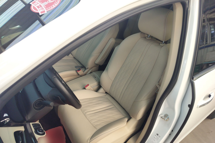 别克GL8 2023款 改款 陆上公务舱 豪华型中控内饰19