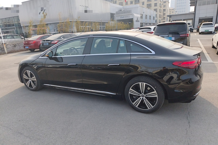 奔驰EQE 2025款 500 4MATIC 先锋版车身外观6003