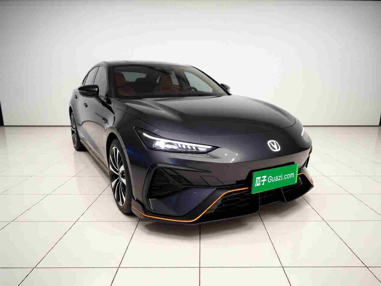 武汉二手长安UNI-V 2025款，练手代步的透明选择