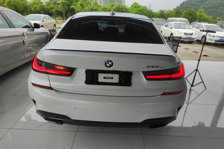 宝马3系 2022款 325Li M运动曜夜套装车身外观6004