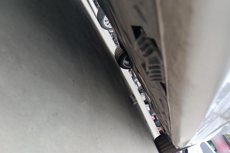 宝马3系 2018款 320Li 时尚型局部细节9002