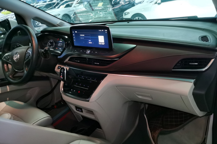 别克GL8 2021款 陆上公务舱 652T 豪华型中控内饰7002