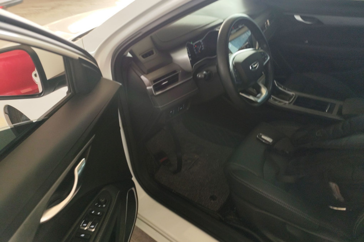 吉利汽车 帝豪 2021款 UP 1.5L CVT豪华型中控内饰7003