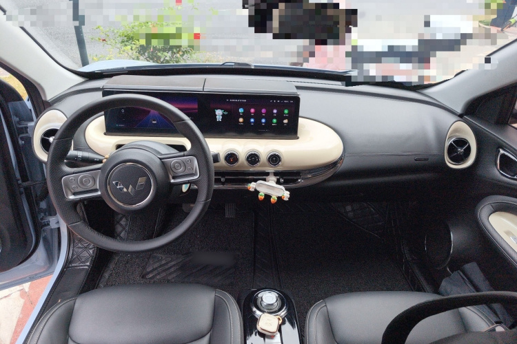 五菱汽车 五菱缤果 2023款 410km 灵犀尊享款中控内饰7002