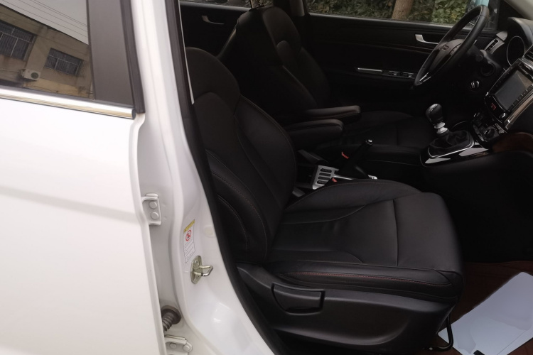 哈弗H6 2013款 运动版 1.5T 手动两驱精英型局部细节41