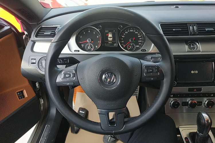 一汽-大众CC 2016款 1.8TSI 豪华型中控内饰13