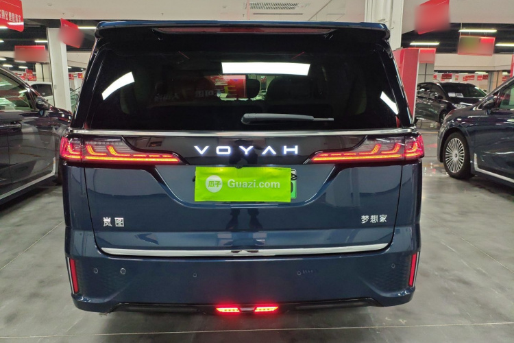 岚图汽车 岚图梦想家 2025款 PHEV 四驱旗舰鲲鹏版车身外观6
