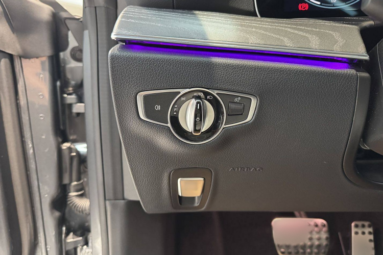 奔驰E级(进口) 2021款 E 260 轿跑车中控内饰7006