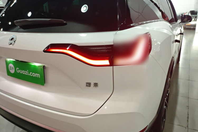蔚来ES8 2022款 75kWh 六座版车身外观9