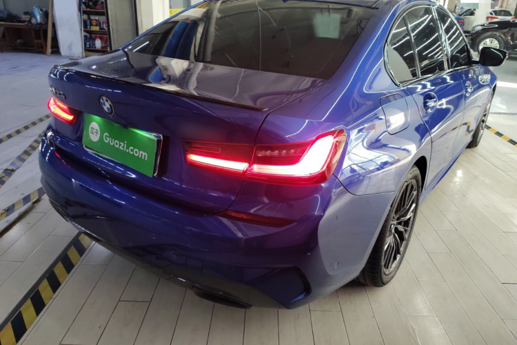 宝马3系 2020款 325i M运动曜夜套装车身外观7