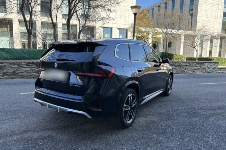 宝马X1 2023款 sDrive25Li M运动套装车身外观6008