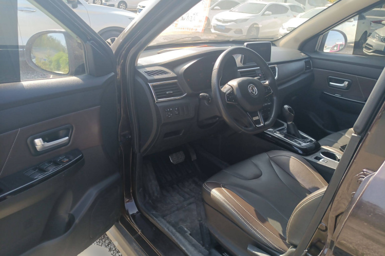 东风风光 风光370 2020款 S370 1.5L CVT豪华型 5座中控内饰20