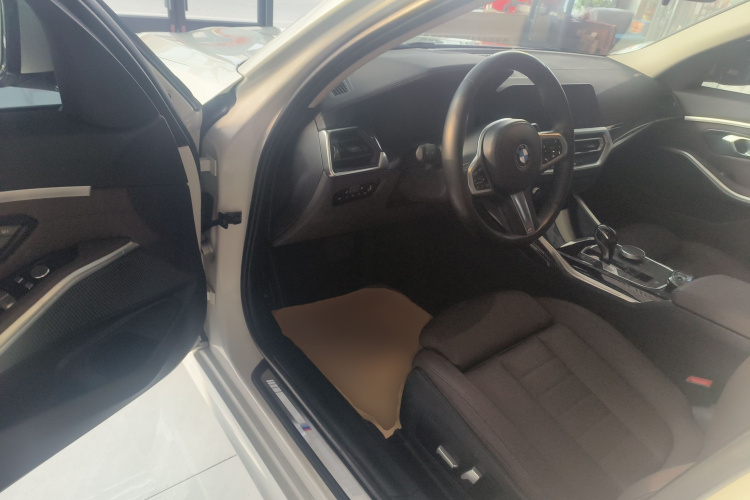 宝马3系 2022款 320Li M运动套装中控内饰20