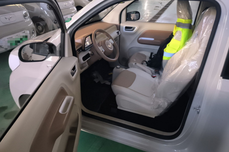 五菱汽车 宏光MINIEV 2024款 第三代 215km 青春版中控内饰20