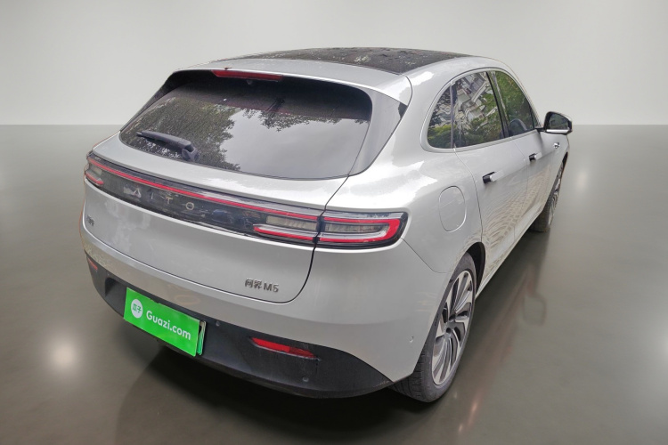 鸿蒙智行 问界M5 2023款 增程四驱智驾版车身外观7