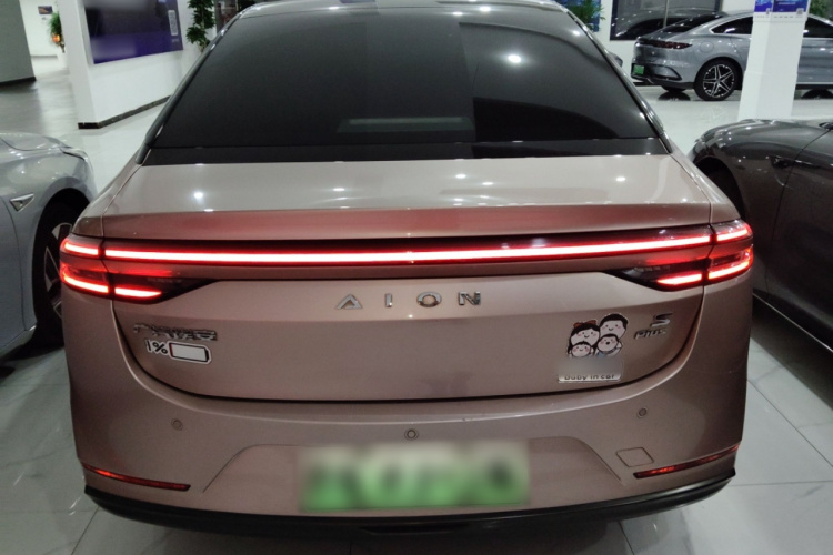 埃安 AION S Plus 2021款 70 科技版车身外观6004