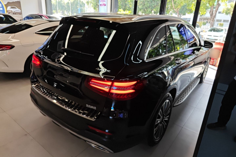 奔驰GLC 2019款 GLC 260 L 4MATIC 动感型车身外观7