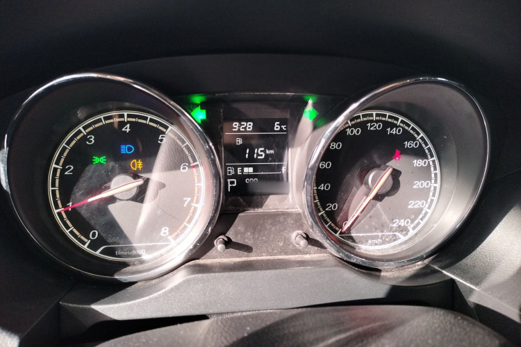 奔腾B30 2017款 1.6L 自动舒适型局部细节14