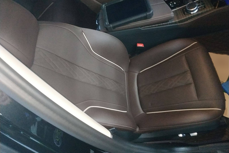 宝马5系 2023款 530Li 领先型 豪华套装局部细节41