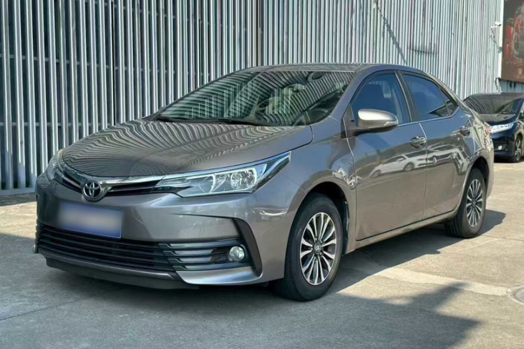 丰田 卡罗拉 2017款 改款 1.2T S-CVT GL车身外观6005