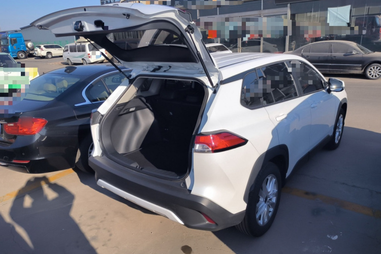 丰田 卡罗拉锐放 2023款 2.0L 精英版局部细节23