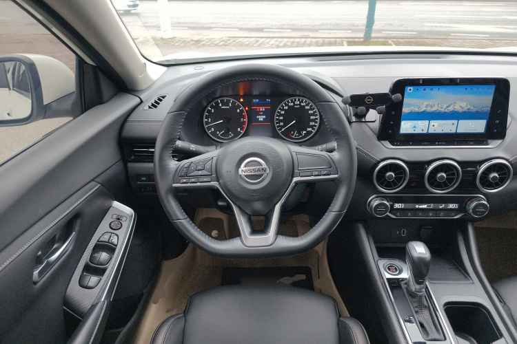 日产 轩逸 2022款 1.6L XL CVT悦享版中控内饰13