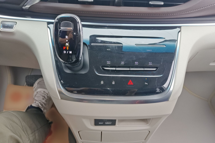 别克GL8 2023款 陆上公务舱 舒适型局部细节18