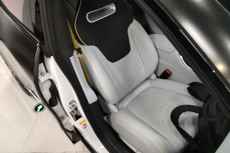 阿维塔11 2023款 鸿蒙 116度 奢享版局部细节41