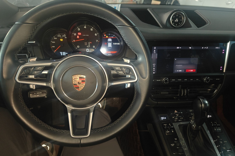保时捷 2018款 Macan 2.0T中控内饰12
