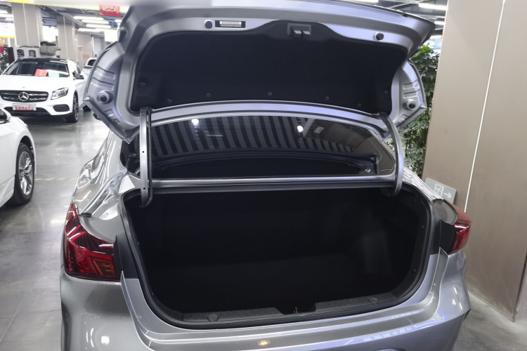 长安 逸动 2023款 畅享版 PLUS 蓝鲸NE 1.4T GDI DCT尊贵版局部细节23