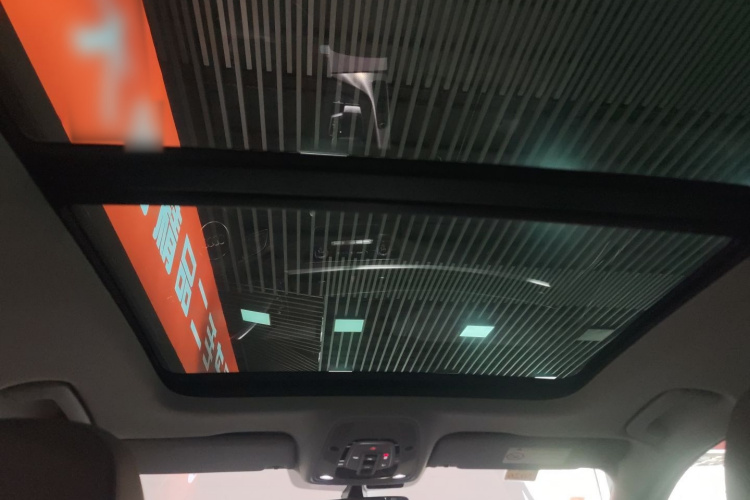 奥迪A4L 2018款 30周年年型 40 TFSI 时尚型局部细节22