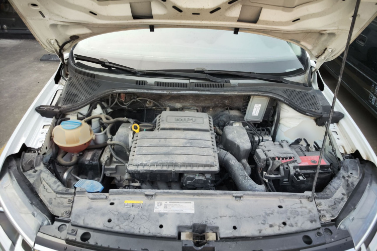 大众 捷达 2019款 梦想版 1.4L 手动舒适型机舱底盘24