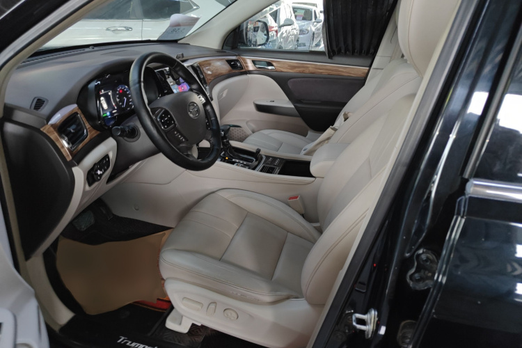 广汽传祺 传祺GS8 2017款 320T 两驱豪华智联版（七座）局部细节19