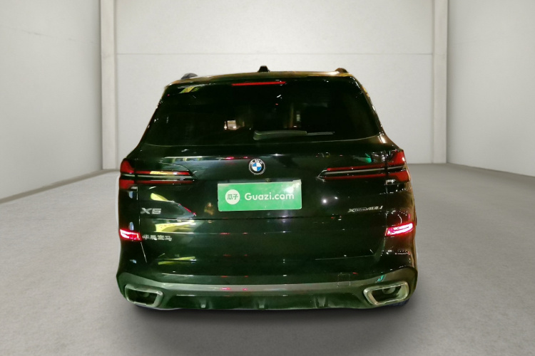 宝马X5 2023款 xDrive 30Li 尊享型M运动曜夜套装车身外观6