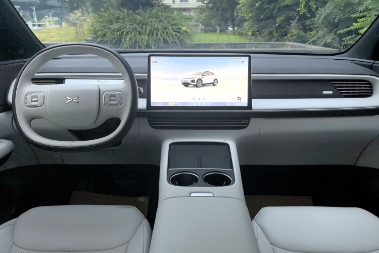 小鹏G6 2023款 580 长续航 Max中控内饰7002