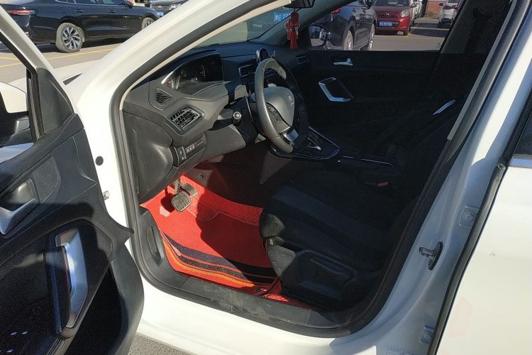 标致308 2019款 230THP 自动豪华版 国VI中控内饰20