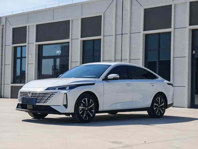 长安 逸动 2025款 蓝鲸 1.5T 500Bar尊贵型(1)