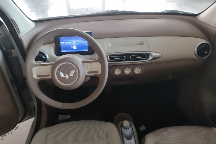 五菱汽车 宏光MINIEV 2025款 四门版 进阶款中控内饰12