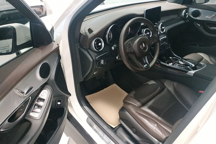 奔驰GLC 2019款 GLC 200 L 4MATIC中控内饰20