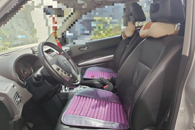 日产 奇骏 2010款 2.5L CVT豪华版 4WD局部细节19