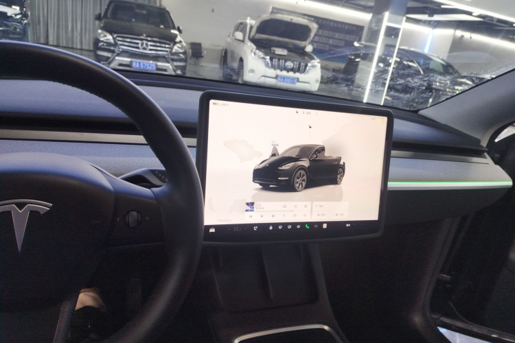 特斯拉 Model Y 2023款 后轮驱动版中控内饰12