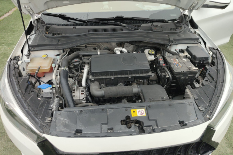 思皓A5 2023款 1.5T CVT豪华舒享型机舱底盘24