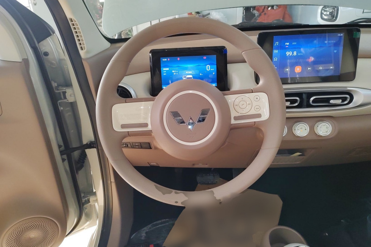 五菱汽车 宏光MINIEV 2025款 四门版 臻享+款中控内饰13