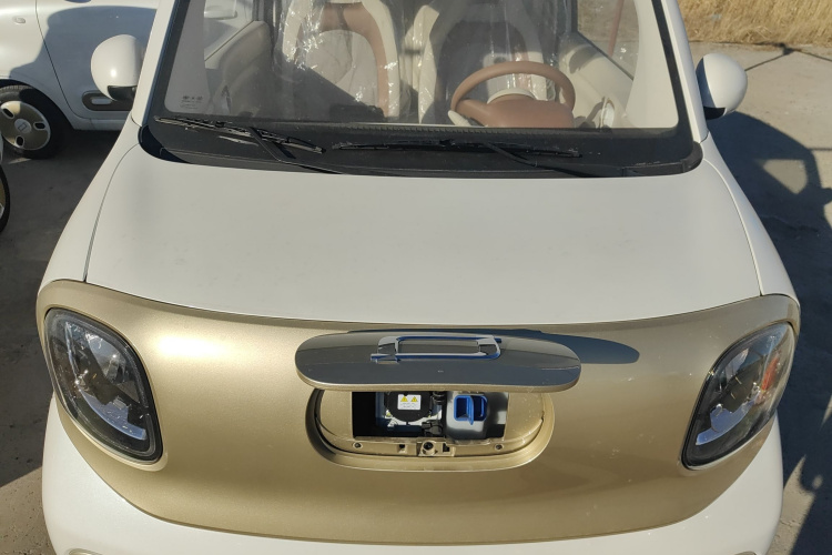 奔腾小马 2026款 222km 萌趣马 Plus机舱底盘24