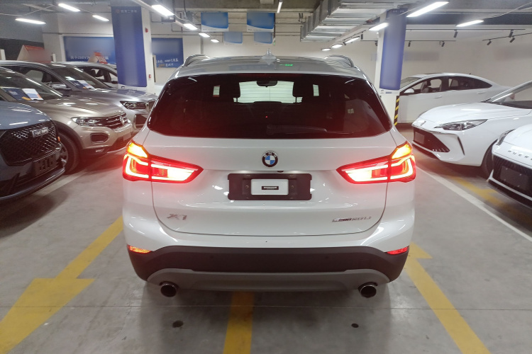 宝马X1 2019款 sDrive20Li 领先型车身外观6