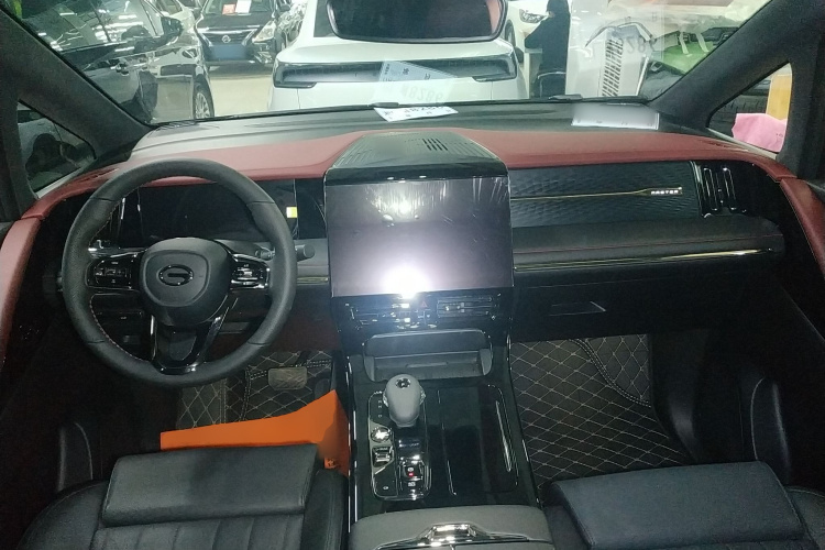 广汽传祺 传祺M8 2024款 宗师系列 400T 至尊版中控内饰7002