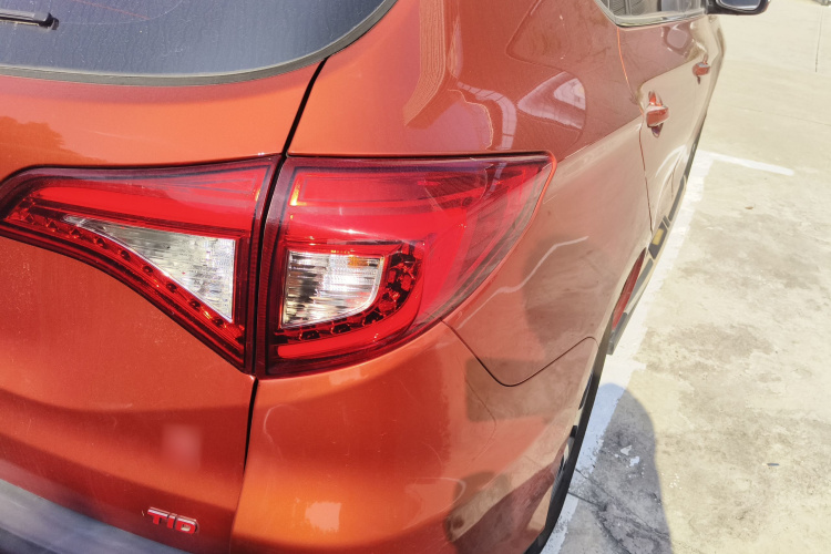 比亚迪 宋 2016款 盖世版 1.5TID 自动精英型车身外观9