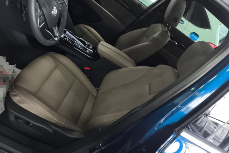 别克 2023款 昂科威Plus 652T 五座豪华型中控内饰19